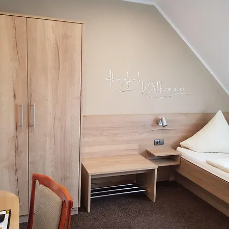 호텔 Restaurant Zur Neroburg