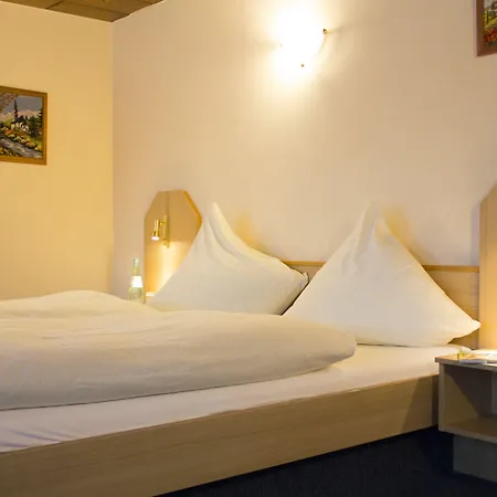 호텔 Restaurant Zur Neroburg