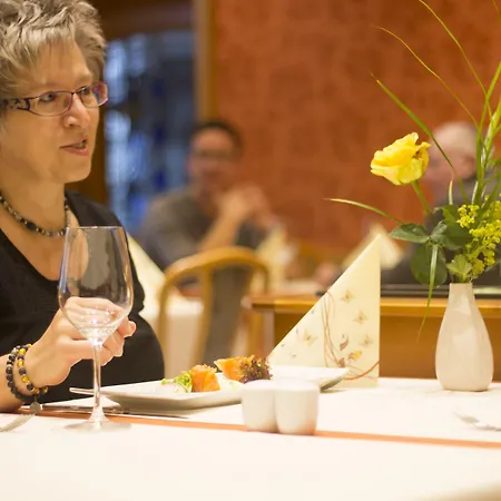 Restaurant Zur Neroburg 3*