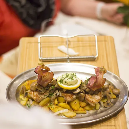 호텔 Restaurant Zur Neroburg