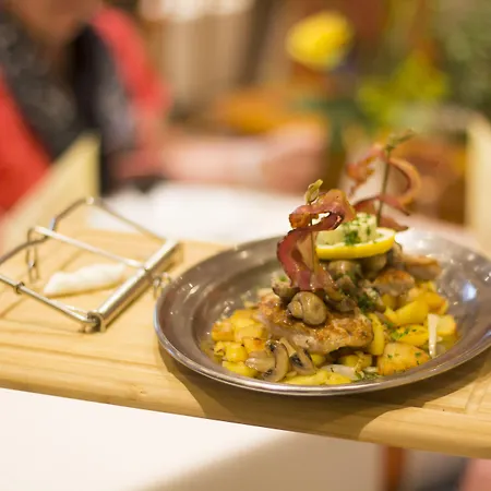 Restaurant Zur Neroburg 3*