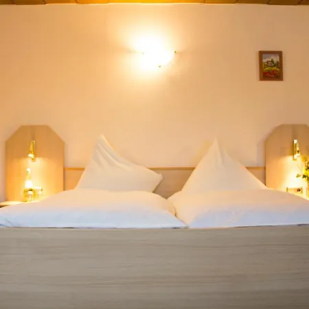 Restaurant Zur Neroburg 3* Neroth