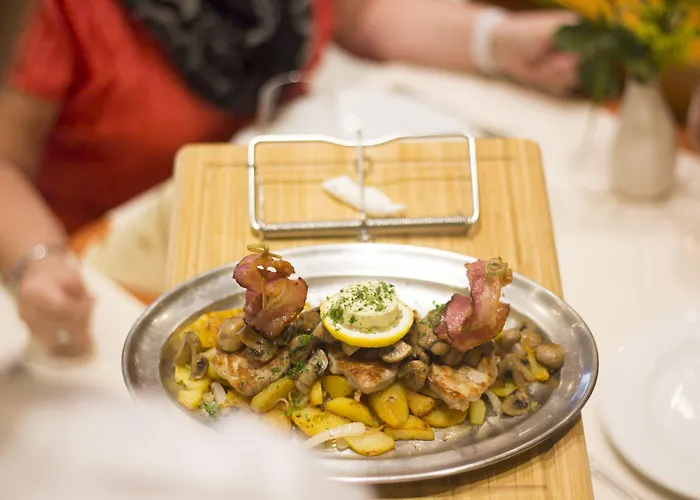 Hotel Restaurant Zur Neroburg