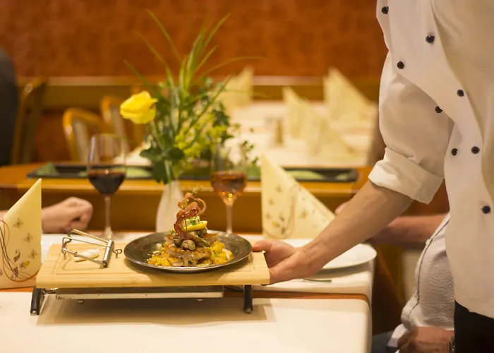 Restaurant Zur Neroburg Hotel Neroth